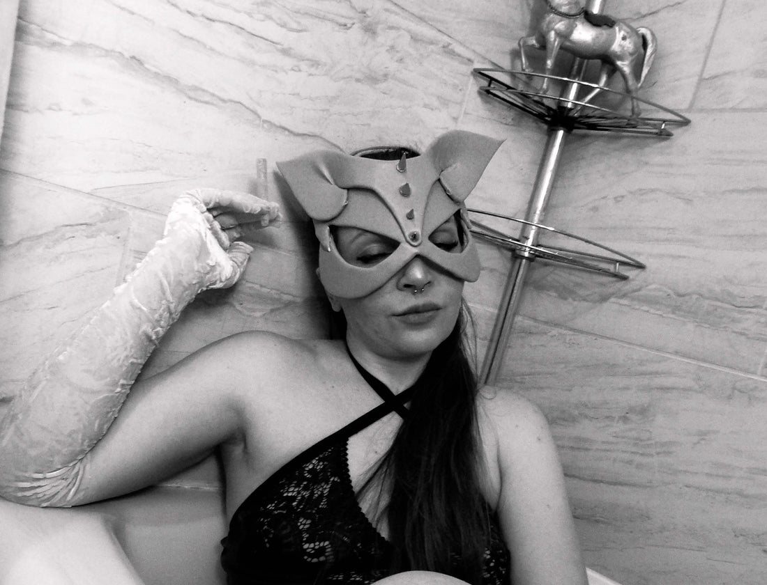 An Easy to Follow Tutorial to Make a Faux Leather (Or Leather) Cat Mask