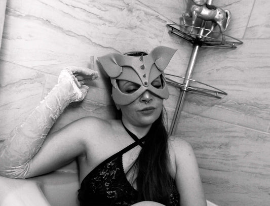 An Easy to Follow Tutorial to Make a Faux Leather (Or Leather) Cat Mask