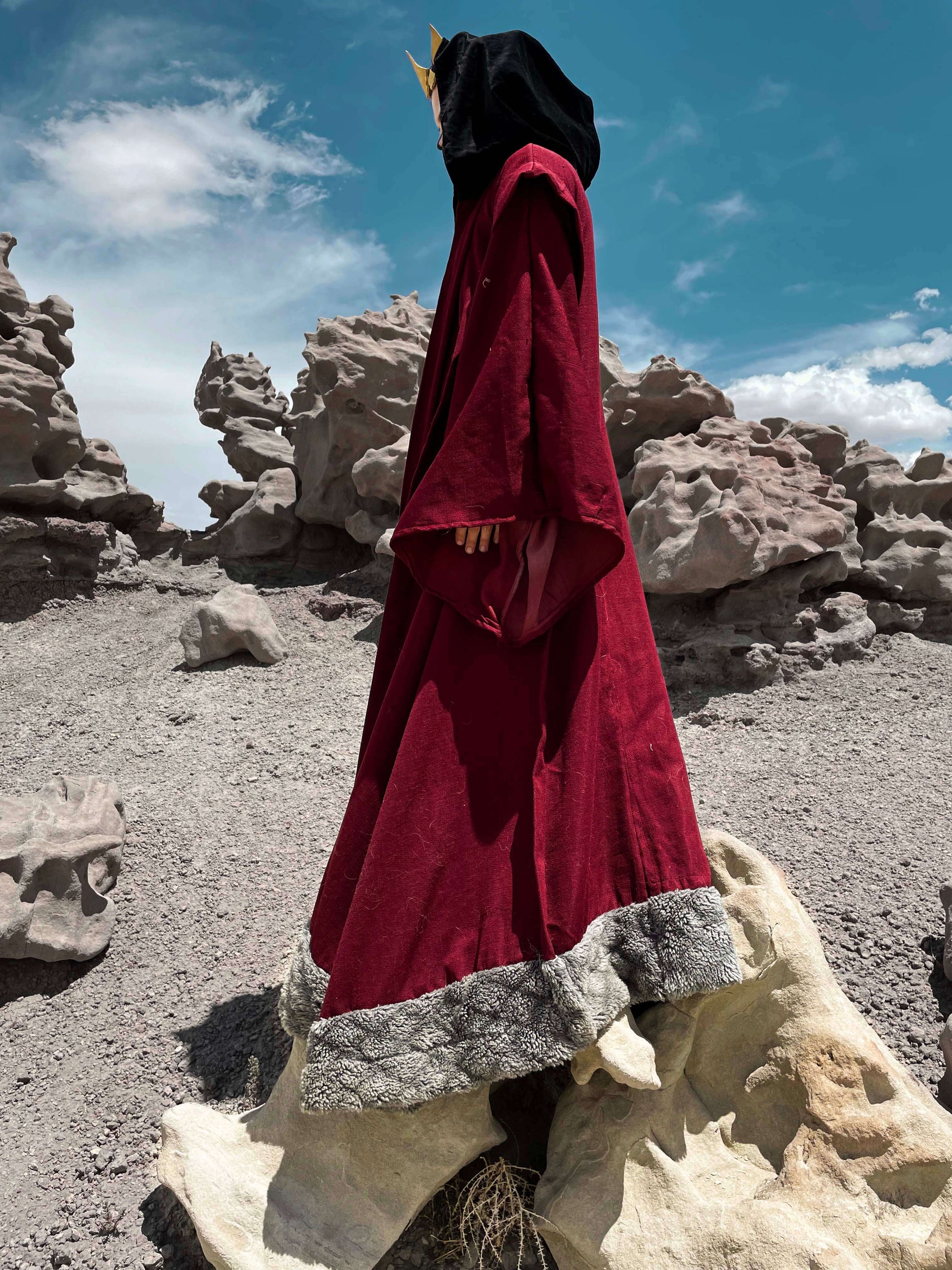 kings robe side profile